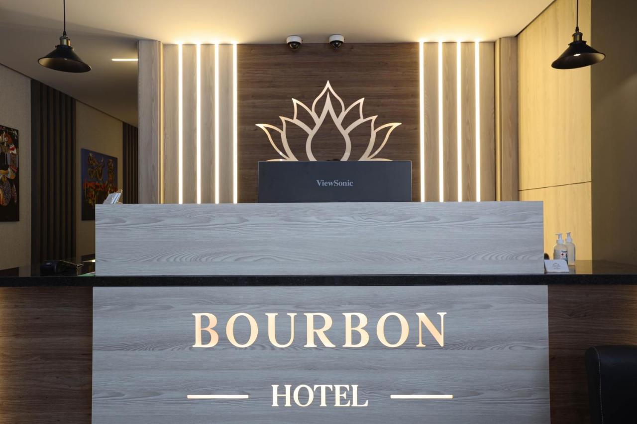 Bourbon Boutique Hotel Yerevan Ngoại thất bức ảnh