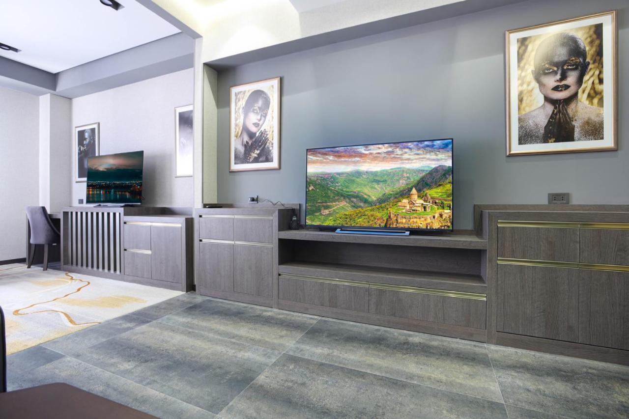 Bourbon Boutique Hotel Yerevan Ngoại thất bức ảnh