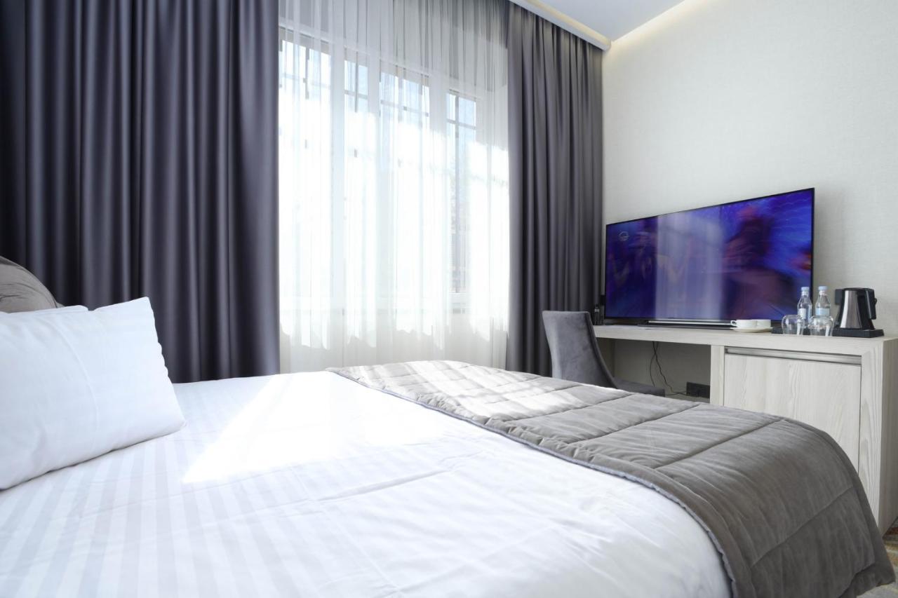 Bourbon Boutique Hotel Yerevan Ngoại thất bức ảnh